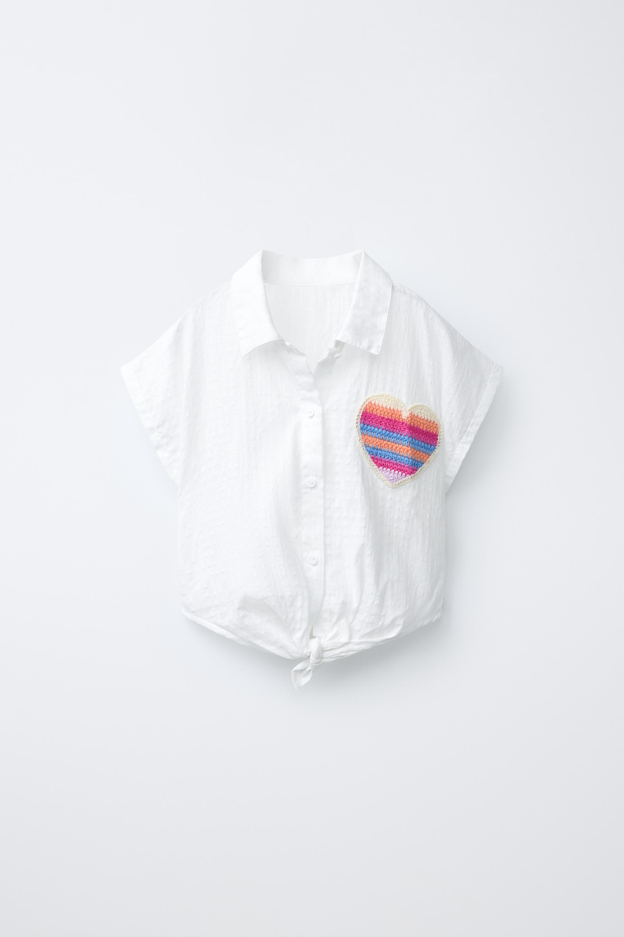 KNOTTED HEART PATCH SHIRT
